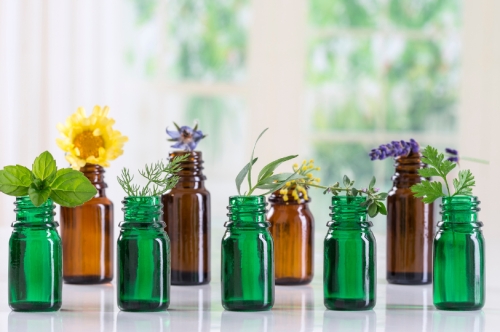 10 Surprising Benefits of Essential Oils for your Health and Wellness
